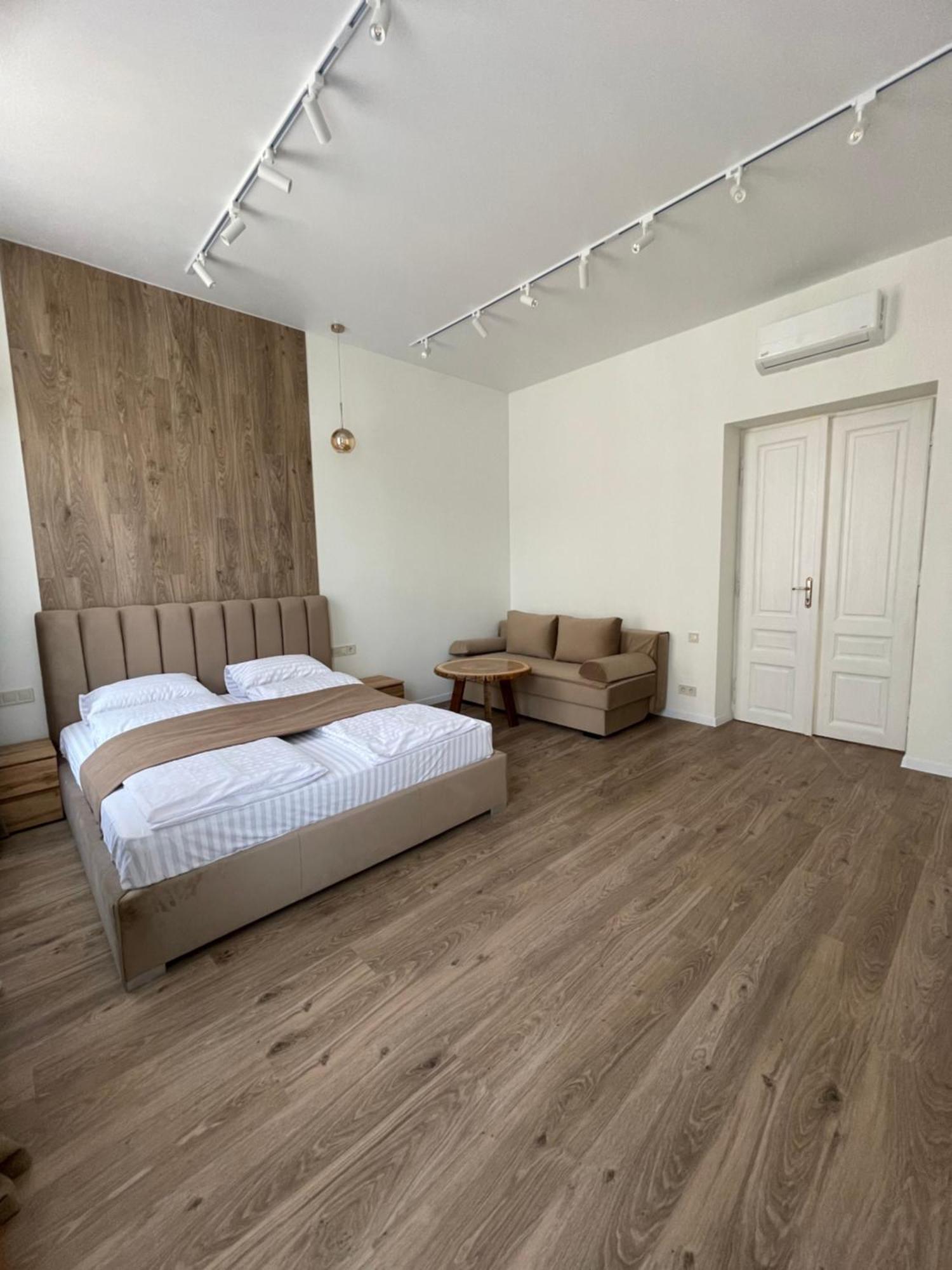 Тиктора, 3 Центр Apartment Lviv Luaran gambar